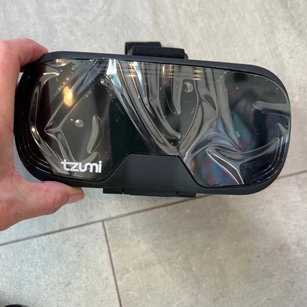 NIB Dream Vision Virtual Reality smartphone headset - works w all VR apps! Gift?